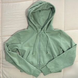 brandy melville christy hoodie (short)